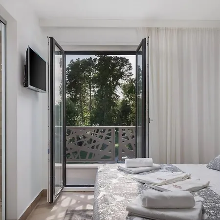 Villa Magnificent Scorpaena With Heated Swimming P *